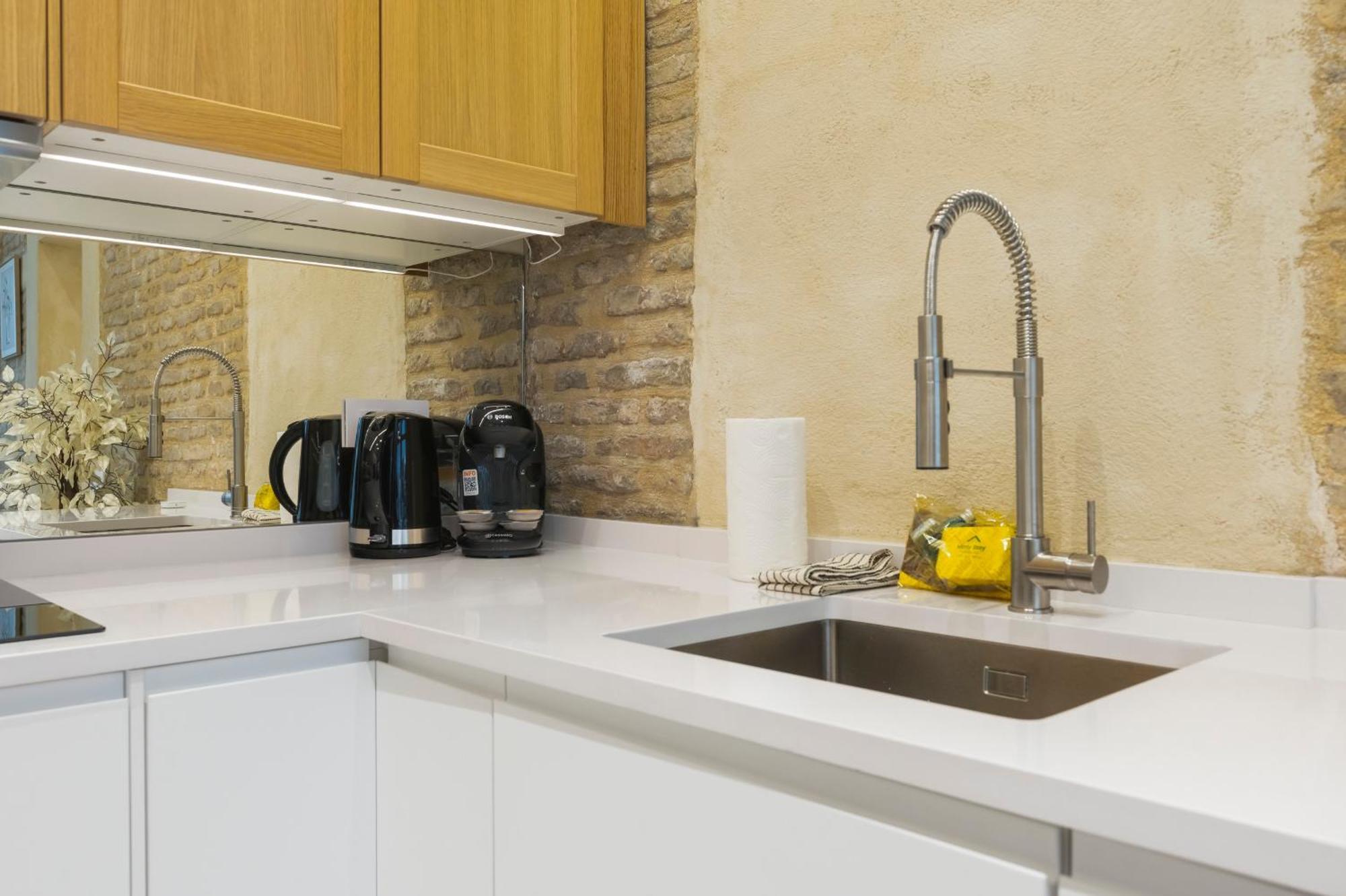 New In Santa Cruz Quarter Next To Giralda Sevilla