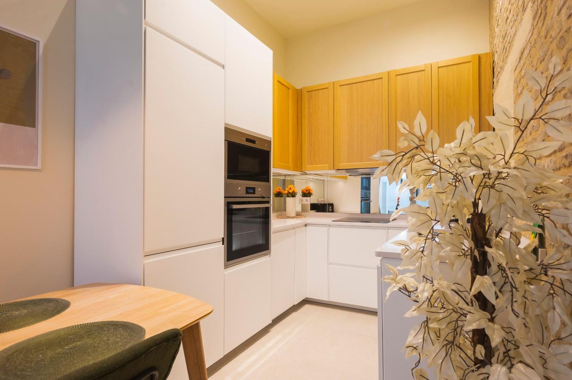 Appartement New In Santa Cruz Quarter Next To Giralda Sevilla