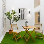 New In Santa Cruz Quarter Next To Giralda