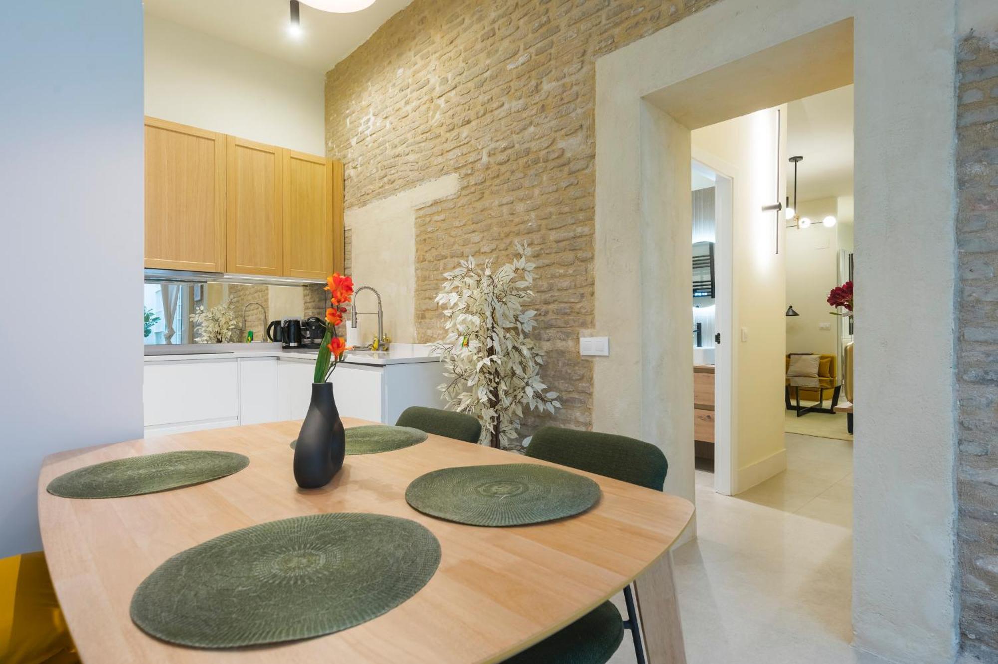 New In Santa Cruz Quarter Next To Giralda